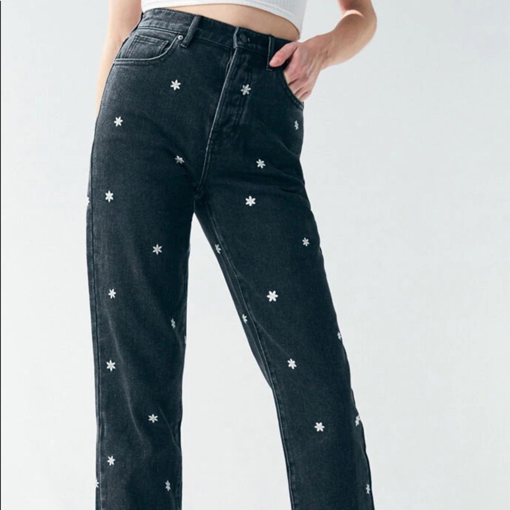 pacsun daisy embroidered jeans